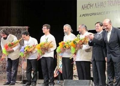 استقبال از همایون در اپرا هاوس هانوی، اجرای موسیقی ایرانی در تلویزیون ویتنام