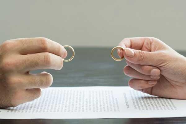 ازدواج سفید؛ آیا خانواده ها مجبورند با آن کنار آیند
