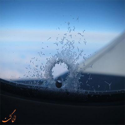 سوراخ ریز پنجره های هواپیما برای چیست؟