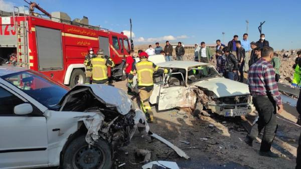 5 مصدوم در تصادف دو خودروی سواری در قزوین